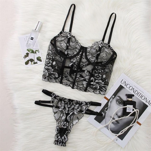 ❤️NEW temptation G-string lingerie set - Picture 5 of 6